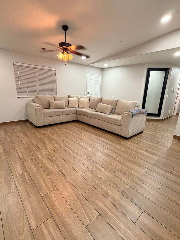 Spacious Home Near Central Visalia - 維塞利亞