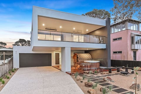 Breach House Rhyll - Spa, Sauna & Massage Chair