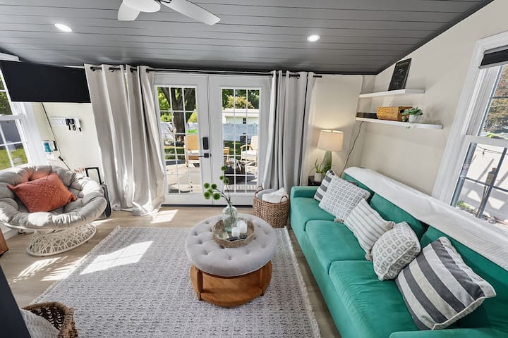 Brownstone Oasis - Cromwell, CT