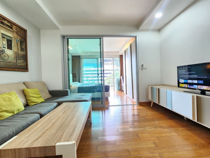 Cozy Room With Park View Next To Bts & Supermarket - Bangkok