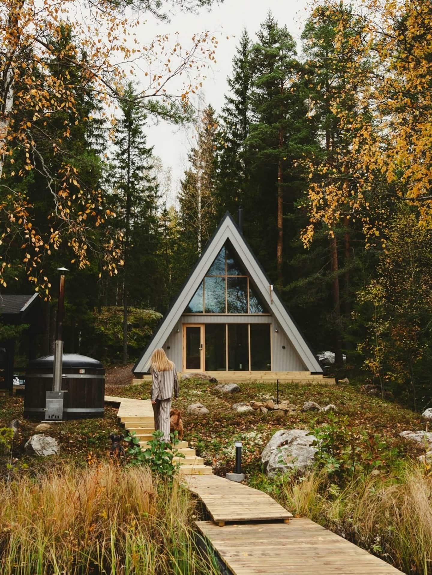 Triangeli -Moderni A-frame-mökki Järven Rannalla 5