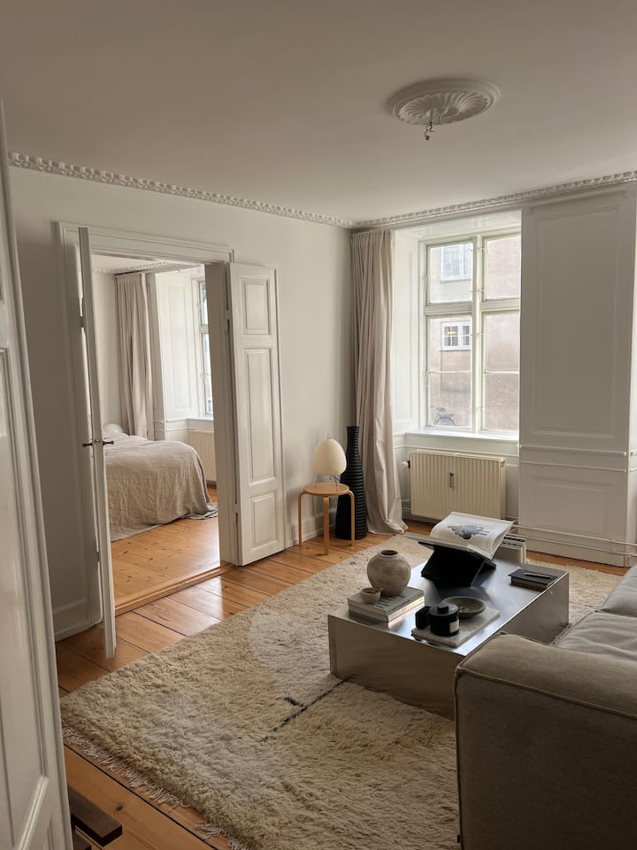 Beautiful room in Copenhagen city centre apartment Apartments
