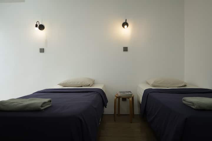 The Gempol Room - Aesthetic And Strategic Twin Bed - Bandung
