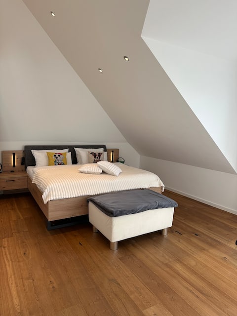 Top Airbnb: Design meets luxury - Hackerbrücke only 4 stops away in München