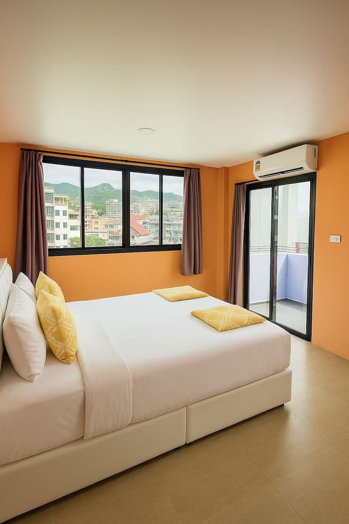 C-montly Rent/patong Deluxe Room/balcony/bangla Rd - タイ パトンビーチ