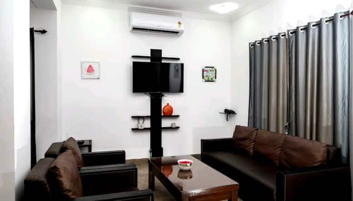 Living room image 4