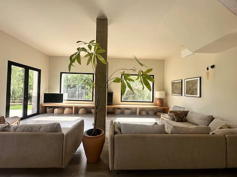 Anuncio de Airbnb popular: Luxury 10 bedroom Andalusian Villa en Órgiva