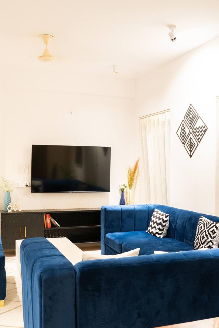 Living room image 2