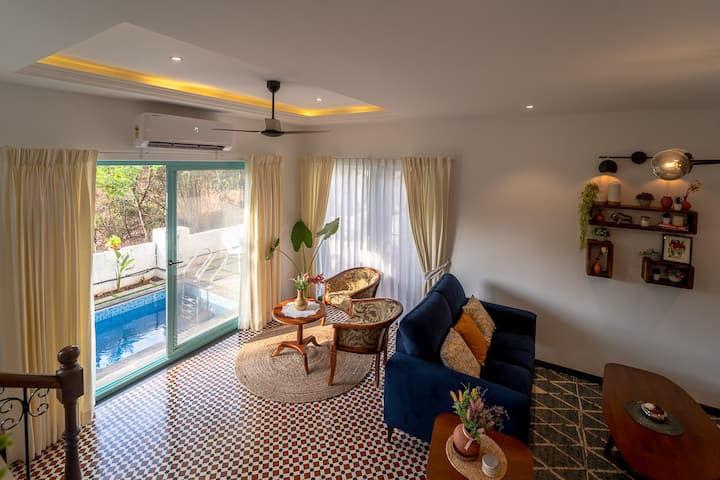 Living room image 4
