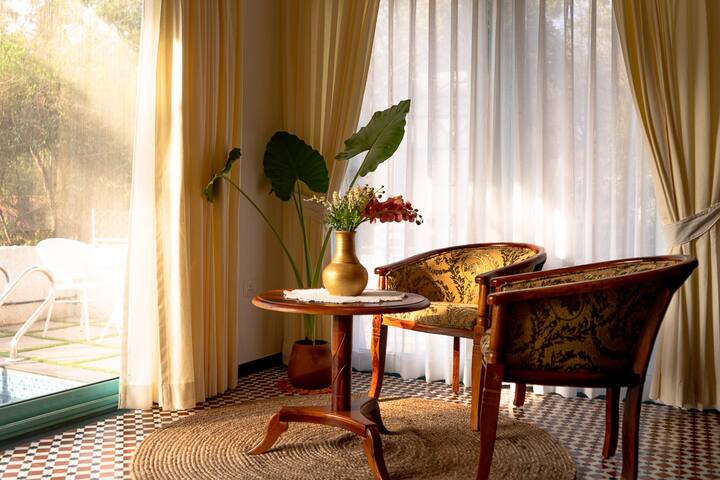 Living room image 11