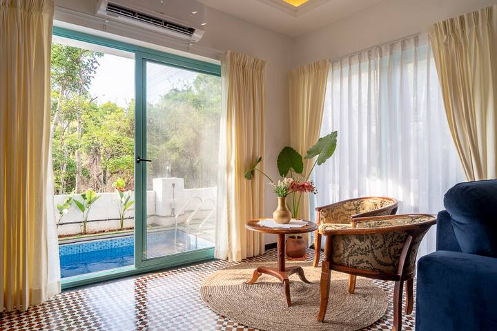 Living room image 6