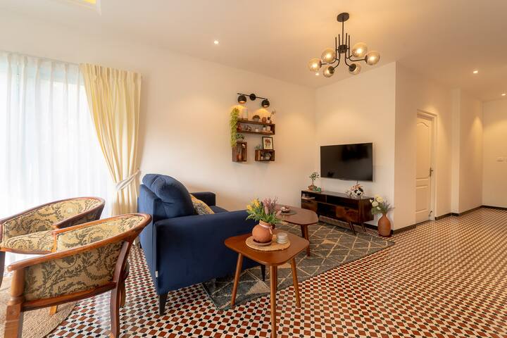 Living room image 2