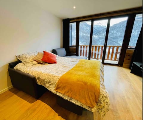 Annonce Airbnb populaire: Panoramic view - Cozy apartment with balcony in Orcières à Orcières