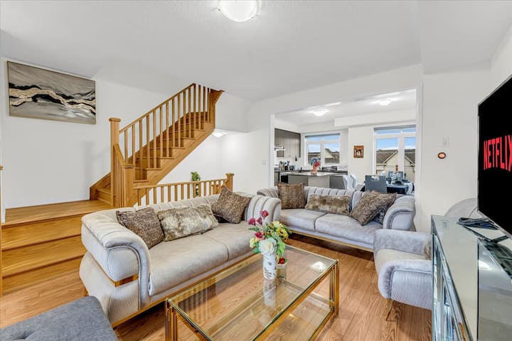 Cozy Escape In Brampton Bliss 5 Beds Wi-fi - Brampton