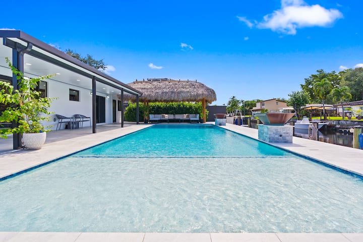 Check in at Dockside Dreams - Heated Pool! + Waterfront Bliss!