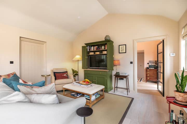 The Granary, Valley Farm - Andover