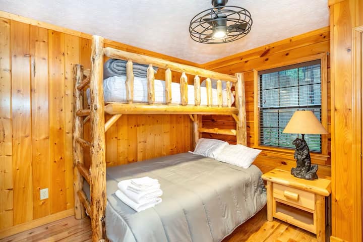 غرفة مزدوجة فوق غرفة كوين