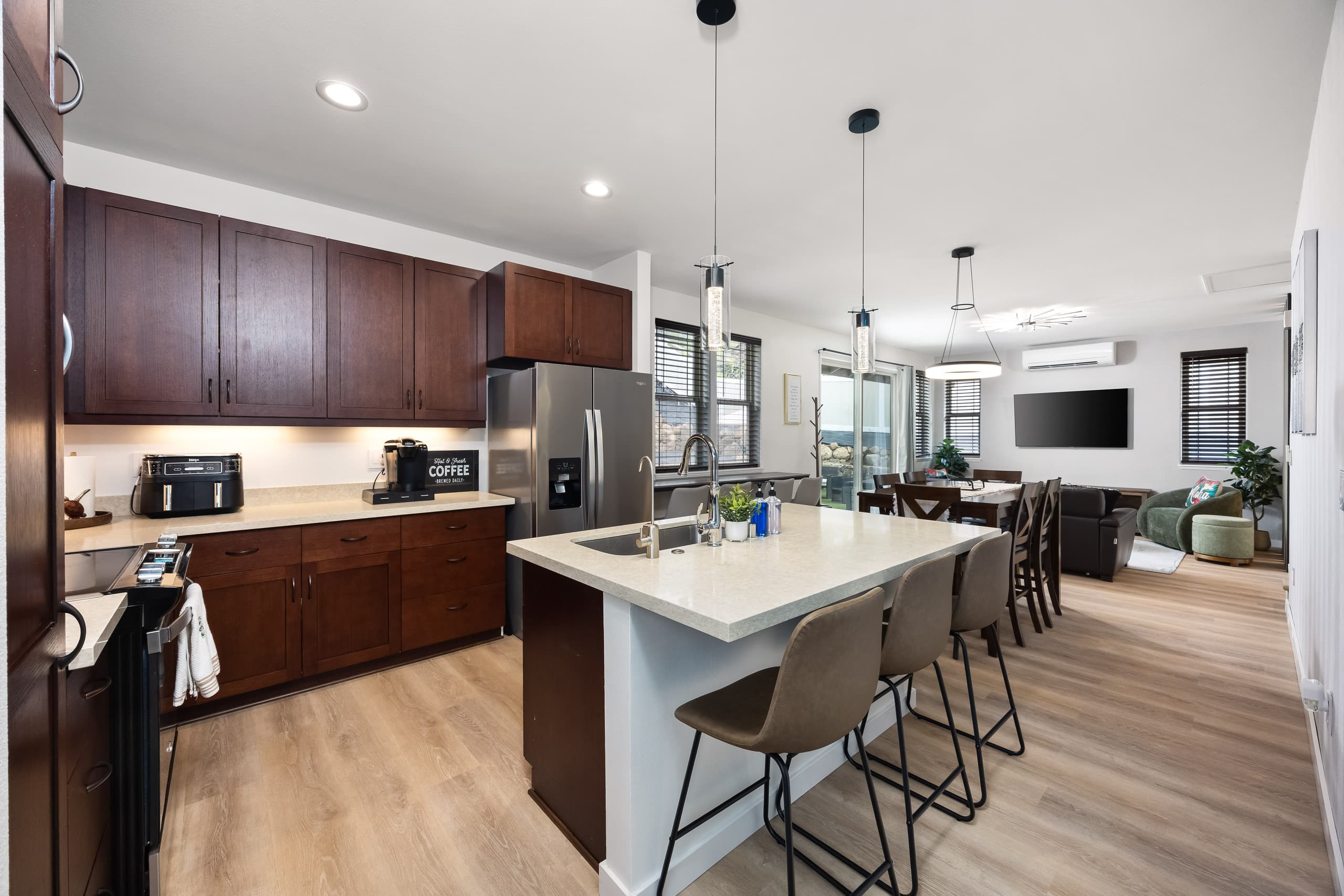 Home in Waianae · ★5.0 · 4 bedrooms · 8 beds · 2.5 private baths - Image 15