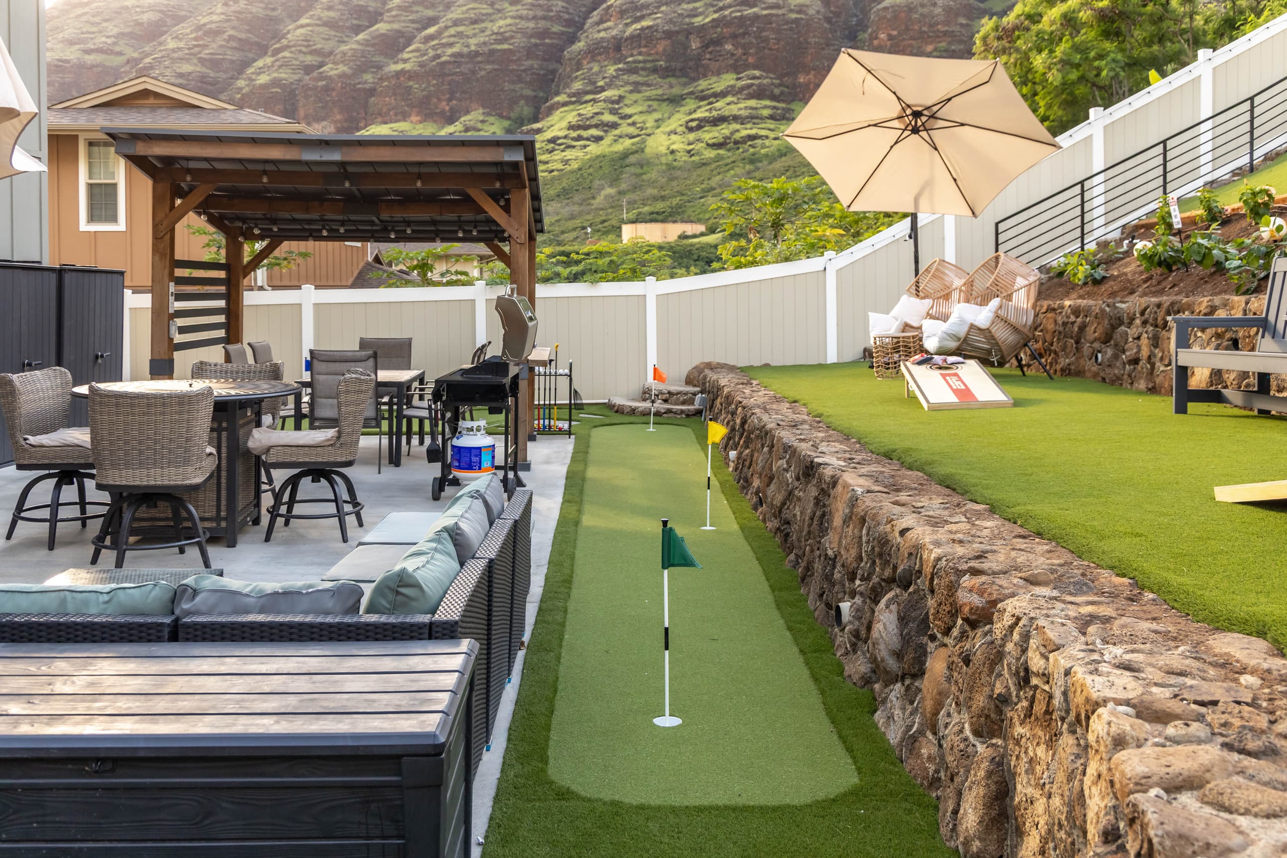 Home in Waianae · ★5.0 · 4 bedrooms · 8 beds · 2.5 private baths - Image 76