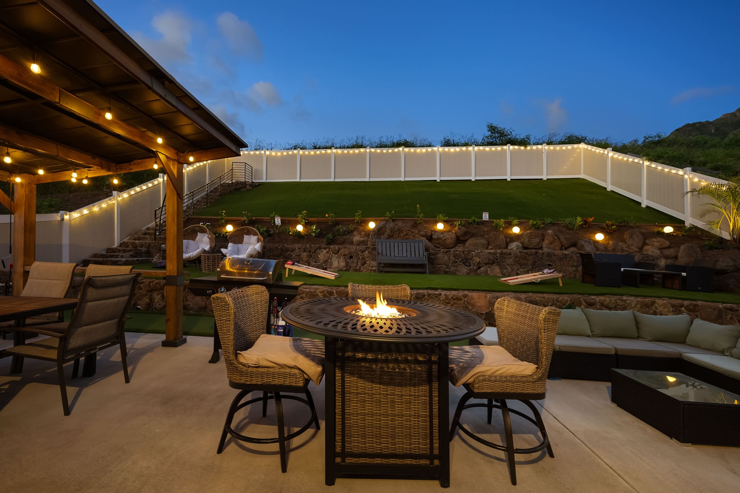 Home in Waianae · ★5.0 · 4 bedrooms · 8 beds · 2.5 private baths - Image 65