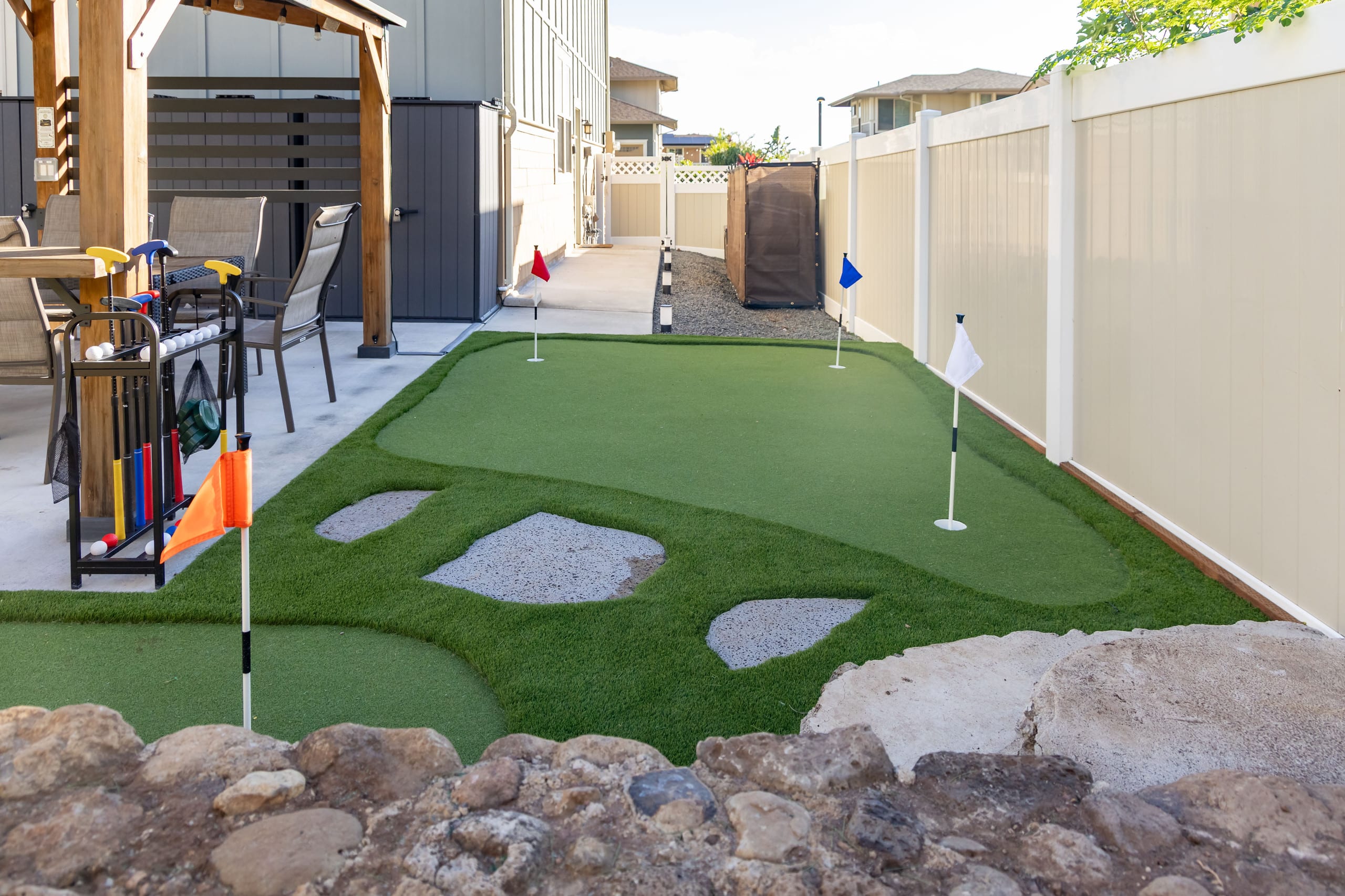 Home in Waianae · ★5.0 · 4 bedrooms · 8 beds · 2.5 private baths - Image 77