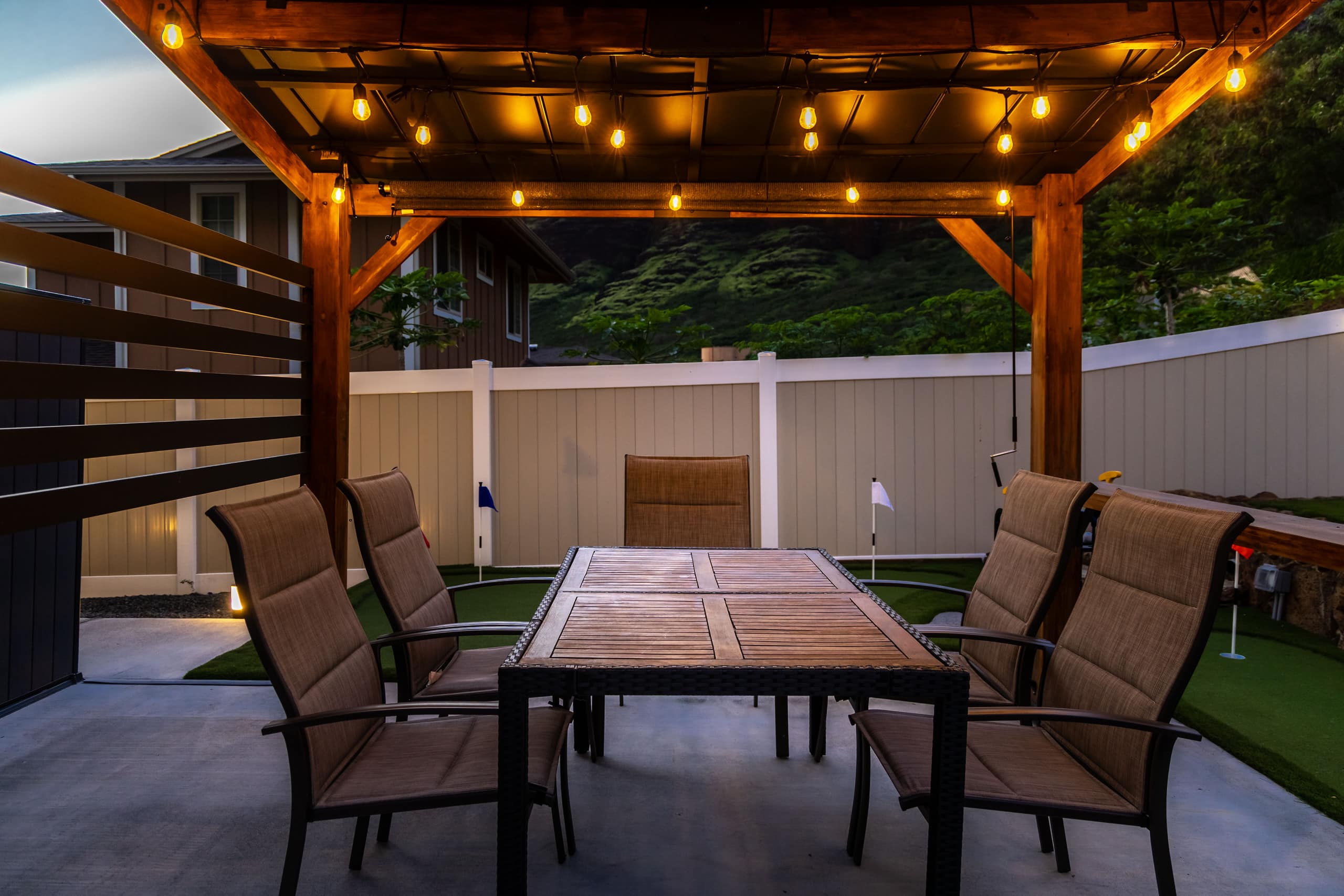 Home in Waianae · ★5.0 · 4 bedrooms · 8 beds · 2.5 private baths - Image 64