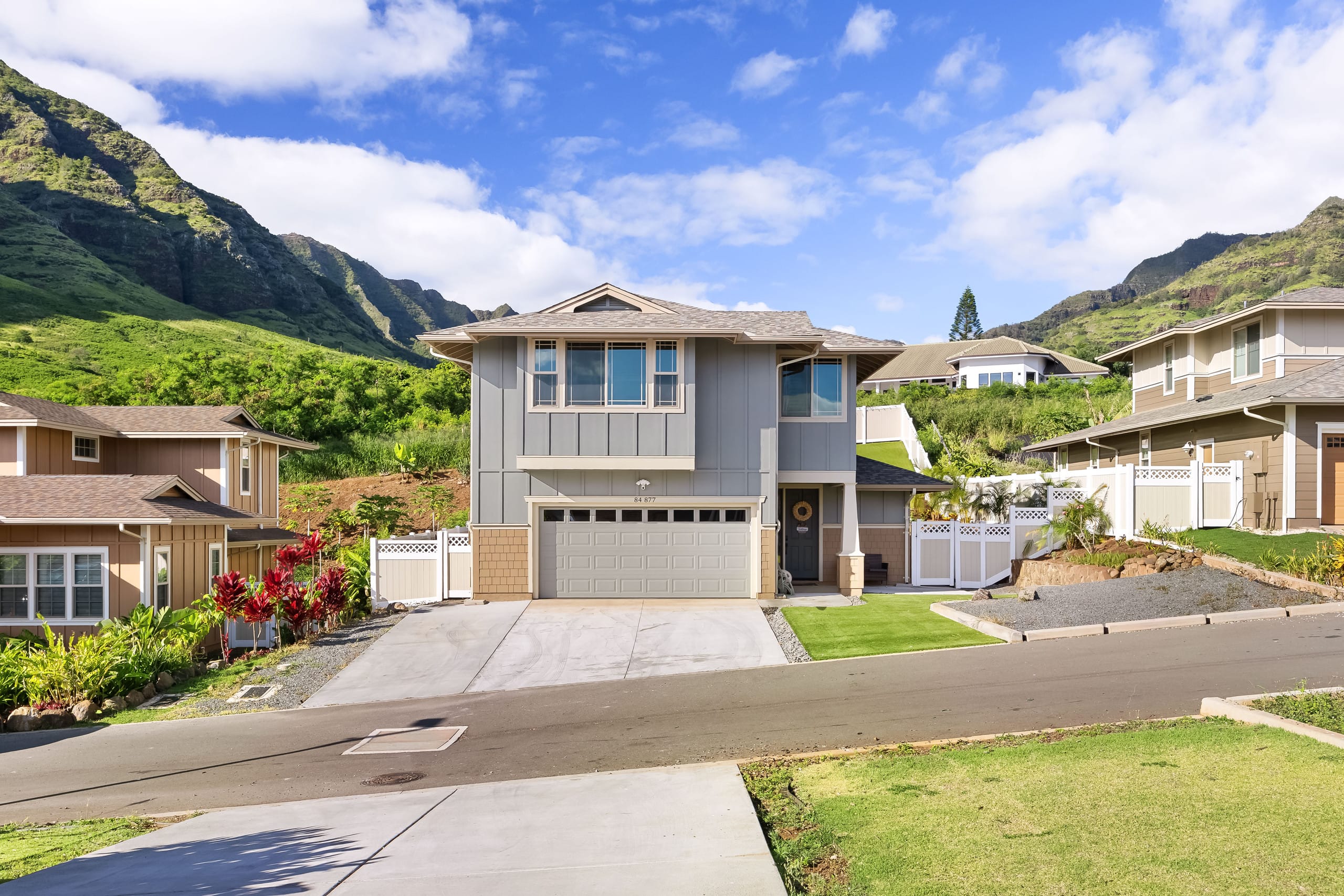 Home in Waianae · ★5.0 · 4 bedrooms · 8 beds · 2.5 private baths - Image 101