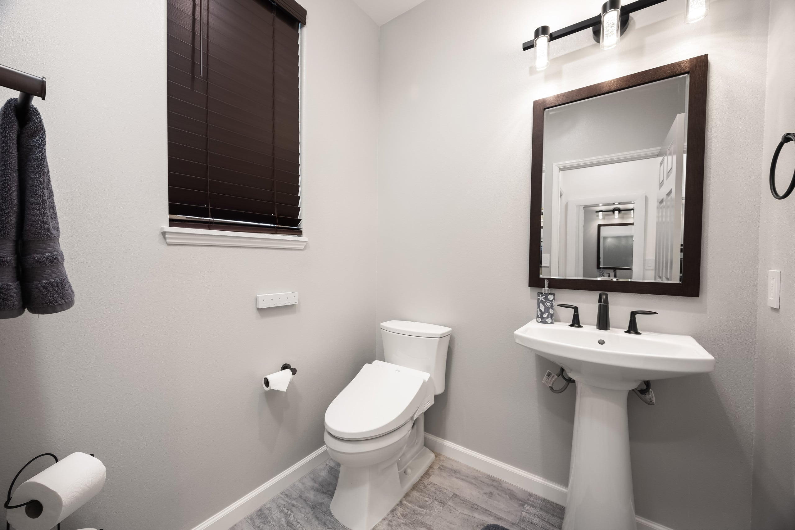 Home in Waianae · ★5.0 · 4 bedrooms · 8 beds · 2.5 private baths - Image 60