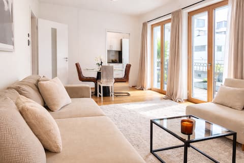 Beliebte Airbnb-Anzeige: Luxury Apartment at Ku’damm - 3Room in Tiergarten