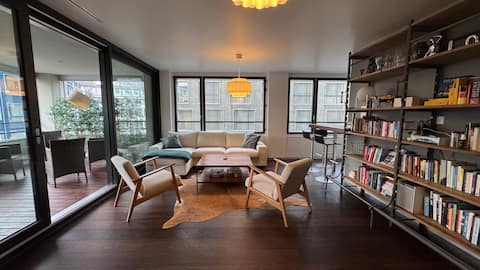 Top performing Airbnb: The City Nest | Near Sihlcity | Free parking! in Alt Wiedikon