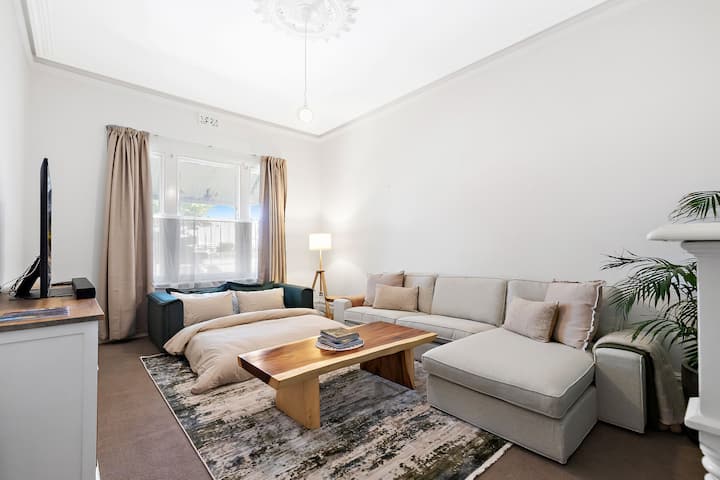 Florence's Cottage: South Freo Heritage Charm - Fremantle