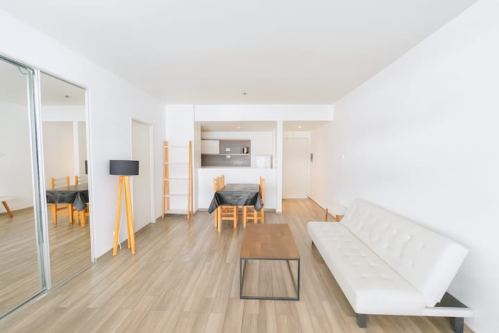 Functional studio apartment in Puerto Madero