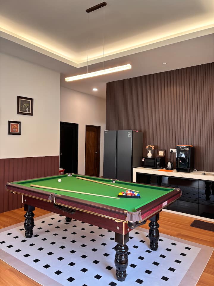 Melodies Villa•19pax•karaoke•pool•jb Town•5min Ksl - Johor Bahru