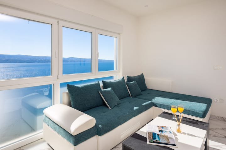Crystal Holiday Home - Omiš