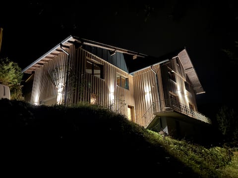 House on the Erzbach – Nature idyll with sauna & hot tub