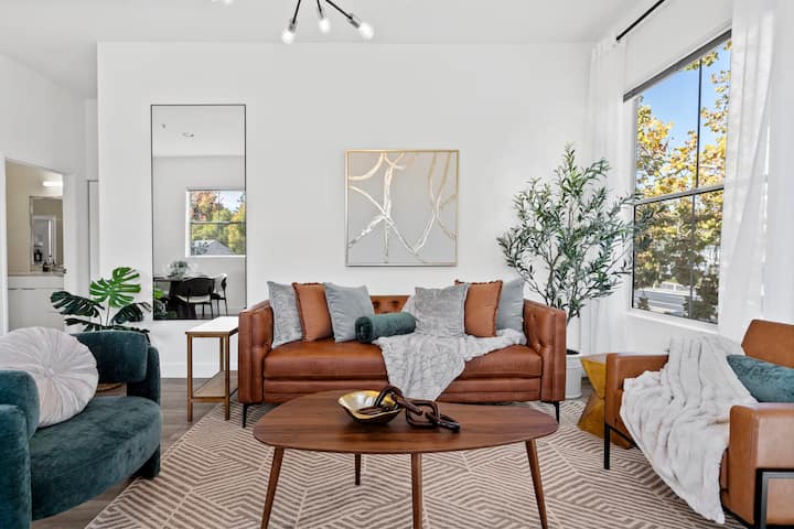 Kingbeds2b2ba Townhome Apt! Near Stanford Calave! - Mountain View, CA