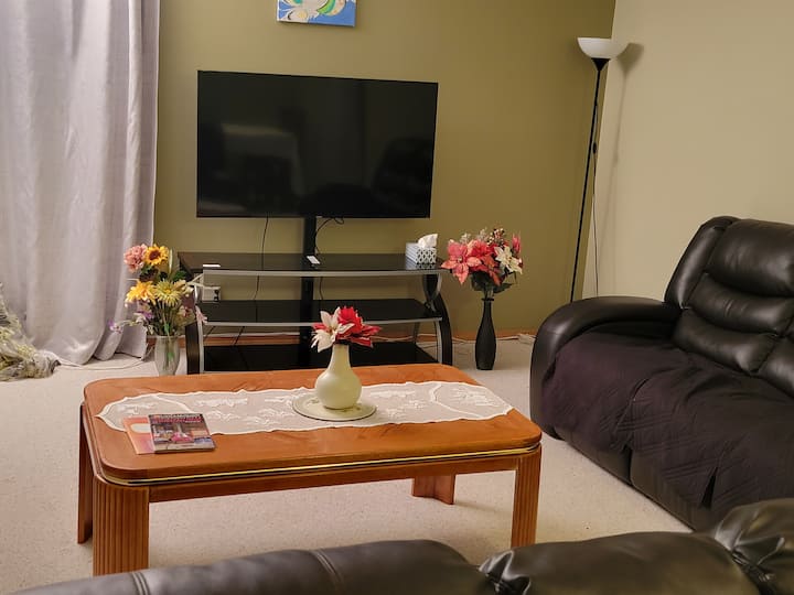 3 Brs Upstairs In A Private & Smoke Free Home. - Winnipeg