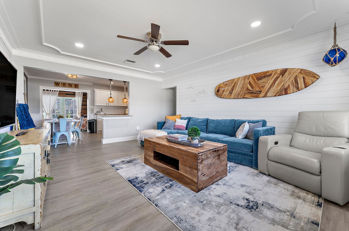 Top performing Airbnb: Fresh 5Bedroom w/ Heated Pool Mins to Siesta Beach in Vamo