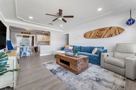 Top performing Airbnb: Fresh 5Bedroom w/ Heated Pool Mins to Siesta Beach in Vamo