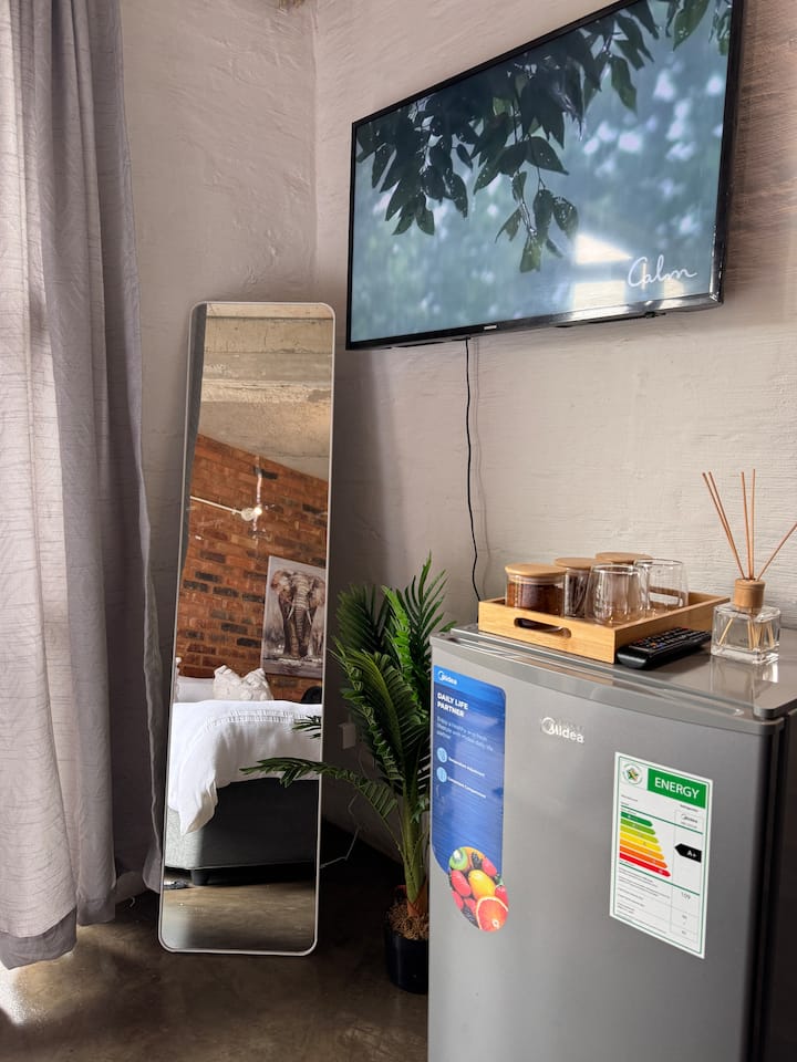 Chill Spot At Maboneng- 24hr Security, Wi-fi, Cozy - Johannesburg