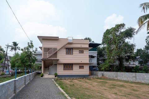 Lavender Villa by CLUB 4