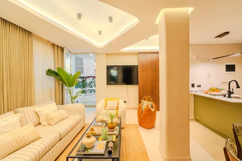 Popular Airbnb listing: Apt-Casa Marina Cruz Bay View-10 mins walk Oldtown in Manga