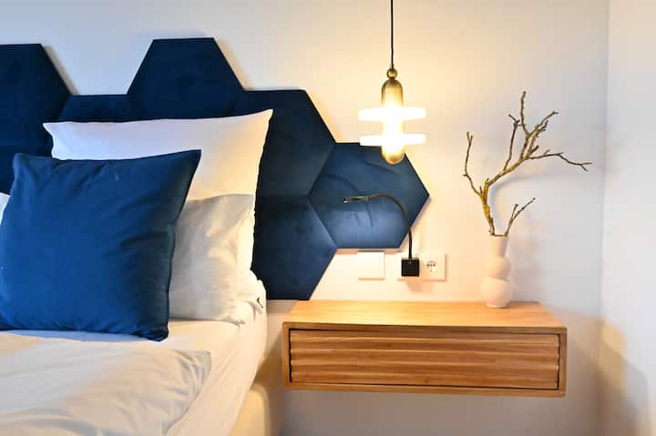 Schlafzimmer 1