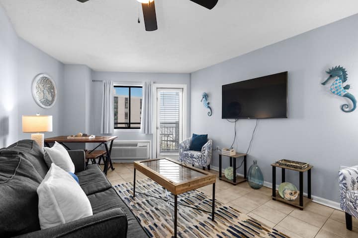 Relaxing Beach Condo In Heart Of Mb - Myrtle Beach