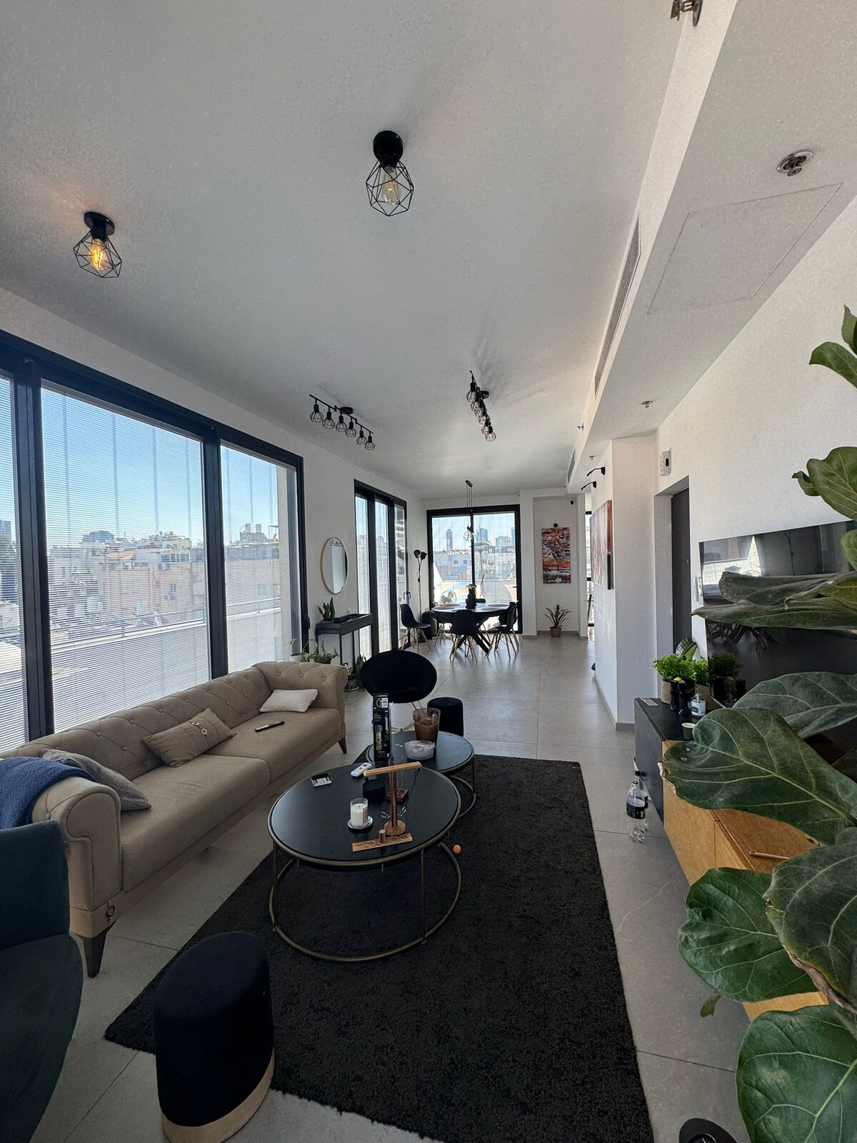 Curated visual reference: Gallery Detail: Spacious 2Br Penthouse W Rooftop 2 Min To The Sea