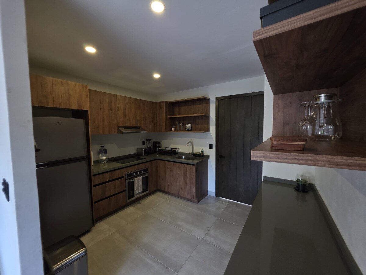 Top performing Airbnb: Studio steps from Santa Cruz beach in Crucecita