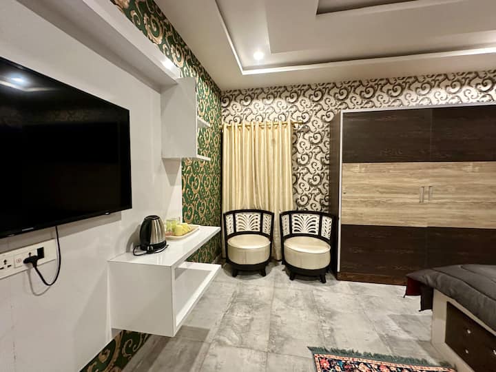 4 Bhk Homestay | Royal Manor| Guwahati - Guwahati