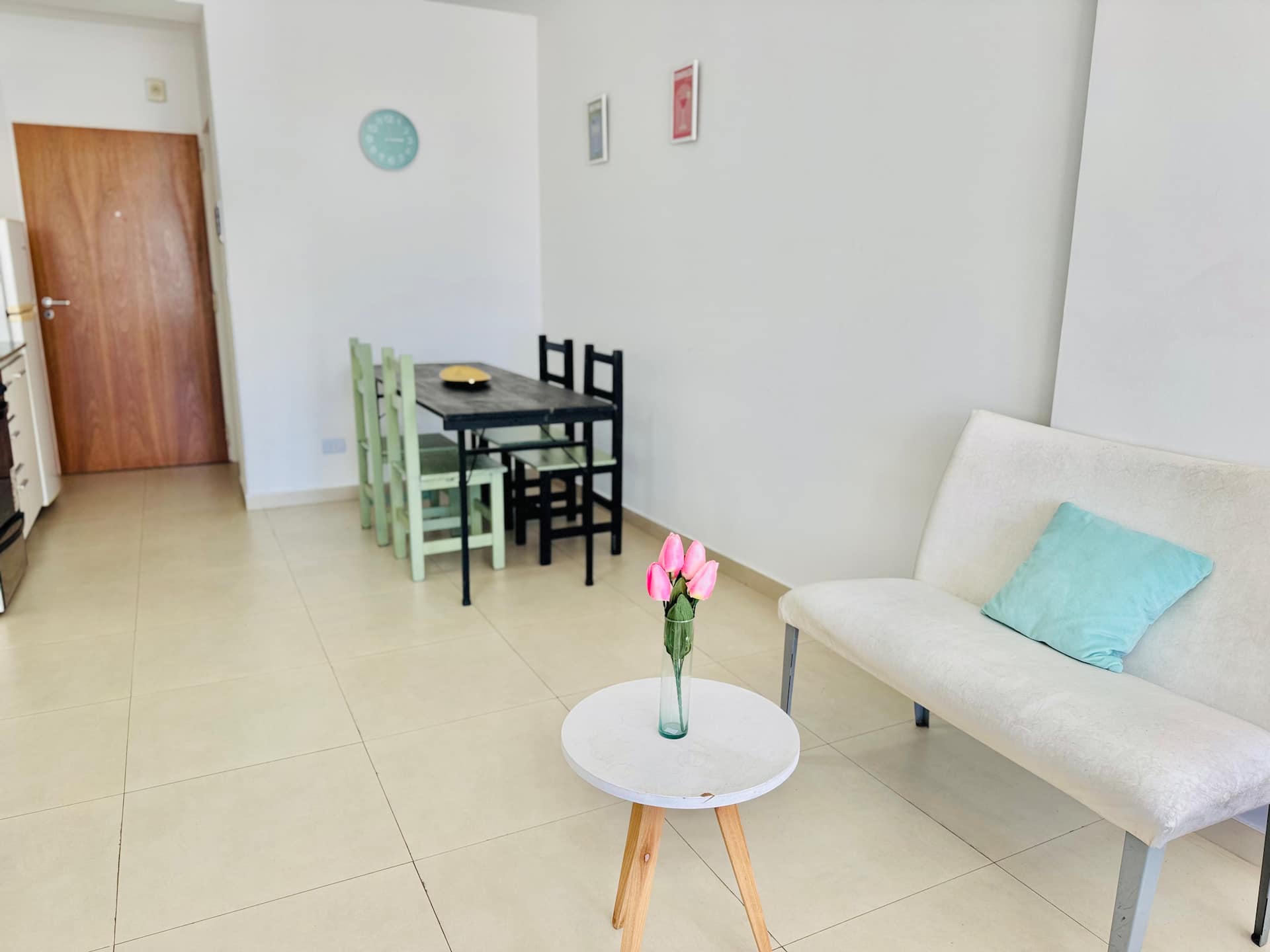One-bedroom apartment in Monserrat with amenities