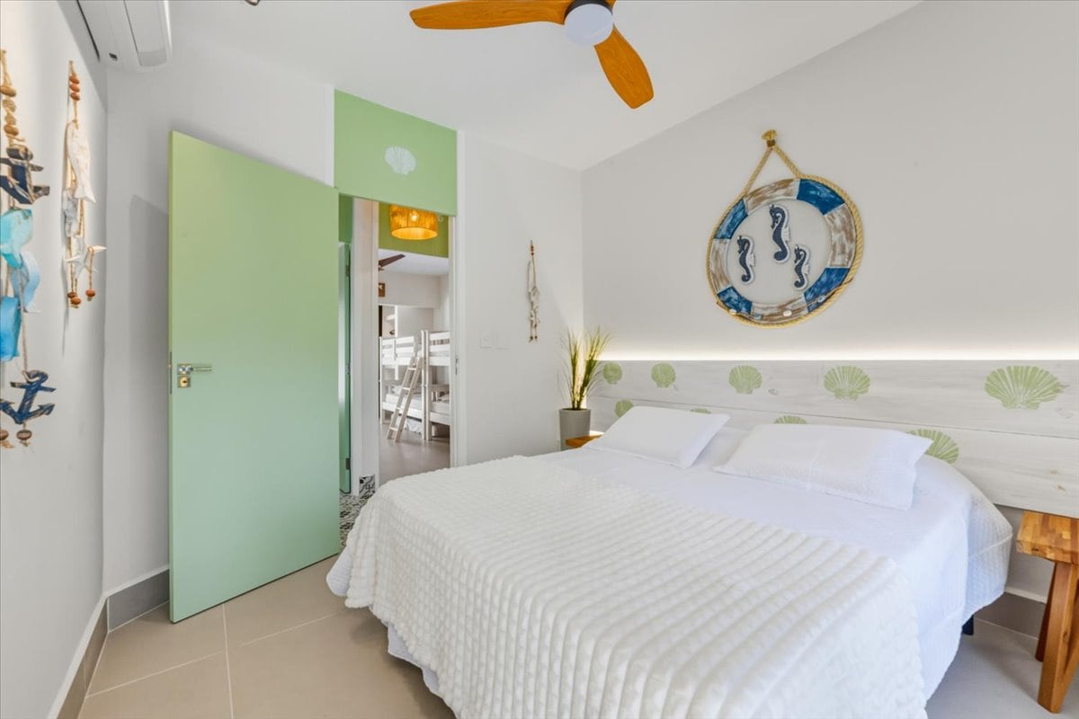 Air-conditioning in every room
Queen Bed