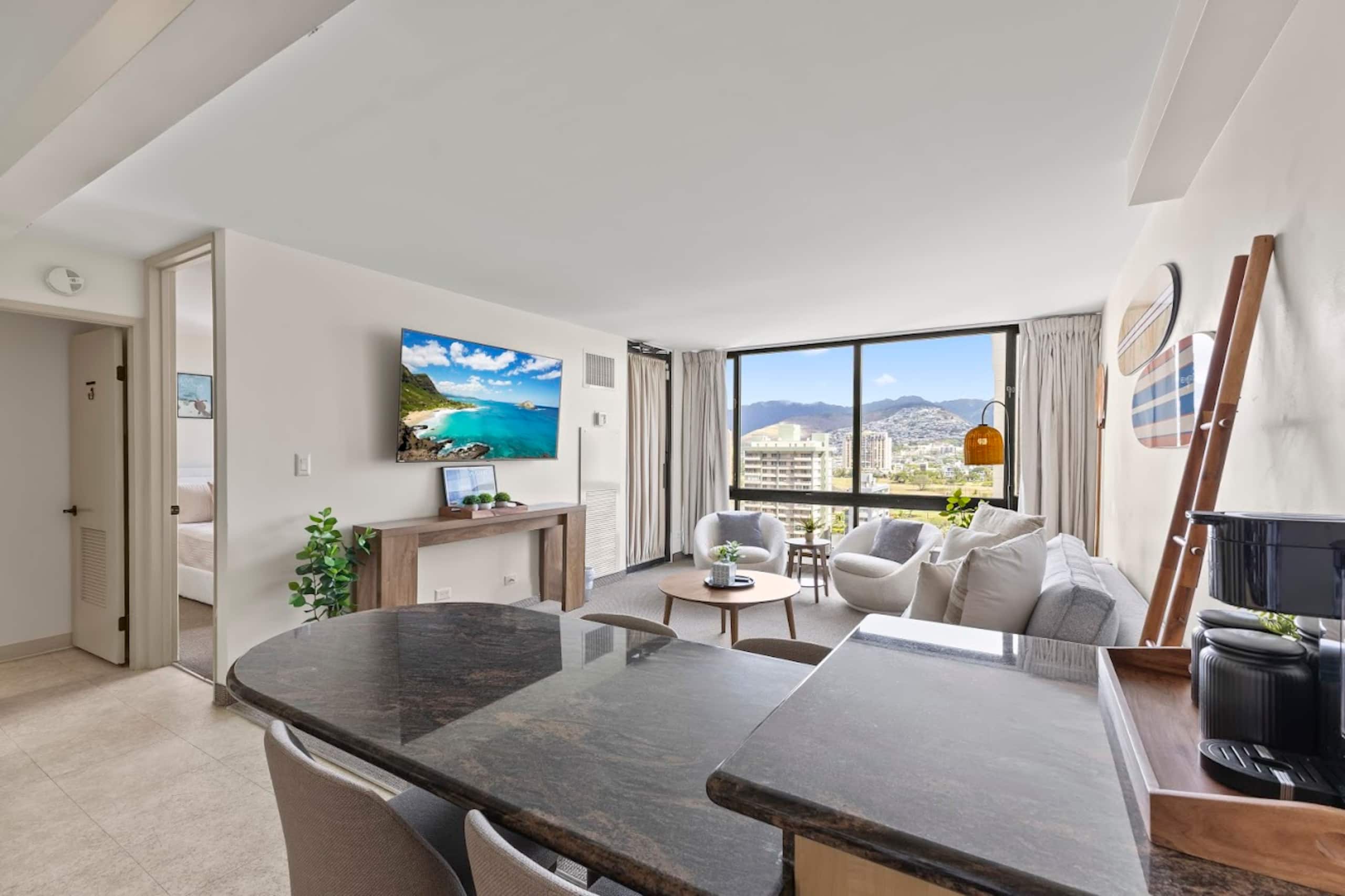16FL-Beautiful Waikiki 1BR w/ Parking Near Beach~ - Image 2